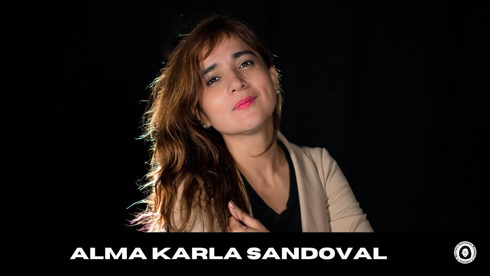 “El tejido social está podrido”, dijo la escritora Alma Karla Sandoval